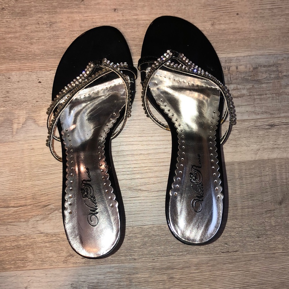 Wild Rose Black Sequined Open Toe Shoes